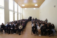 Tələbələr üçün maarifləndirici təlim