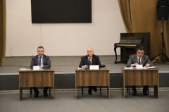 Elmi şurada tədrisin gedişi  müzakirə olunub
