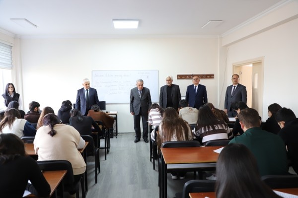 İctimai şura üzvləri  LDU-da imtahanların gedişini izləyib