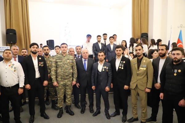 LDU-da möhtəşəm Zəfər təntənəsi