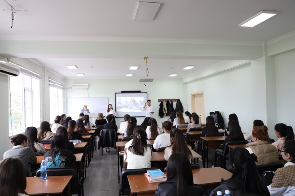 LDU-da psixoloji mövzuda maarifləndirici təlim keçirilib