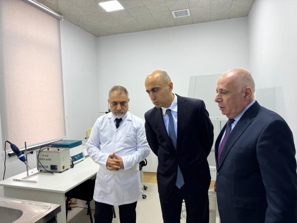 Elm  və təhsil  naziri Baytarlıq klinikası ilə tanış olub