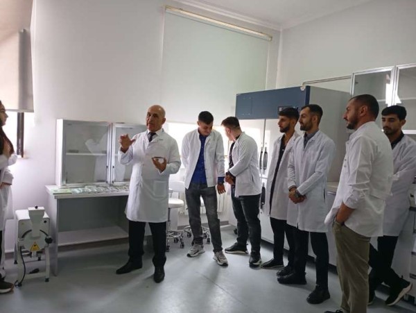 LDU tələbələri Baytarlıq Elmi-Tədqiqat İnstitutunda kliniki-təcrübə dərsləri keçir
